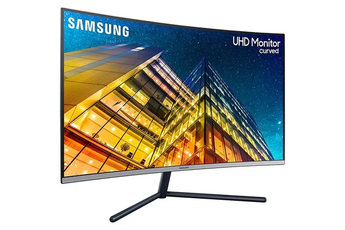 SAMSUNG 32 INCH LU32R590C UHD CURVED MONITOR WITH 103% SRGB