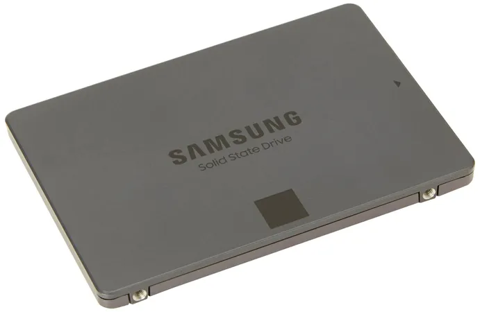 Samsung 870 QVO 8TB SATA Internal Solid State Drive (SSD) (MZ-77Q8T0BW)