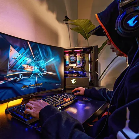 GIGABYTE G32QC 32 Inch QHD 165Hz VA Panel 1MS AMD Freesync Gaming Monitor